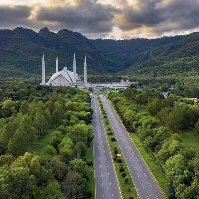 Cheap Flights from Islamabad To London